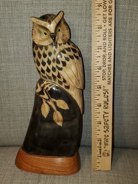 Great Horned Owl figurine, Water Buffalo Horn, 9" vintage, 1980s